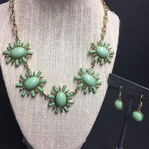 Statement Necklace Earrings Mint Light Green Gold Starburst Dangle Pierced Soft